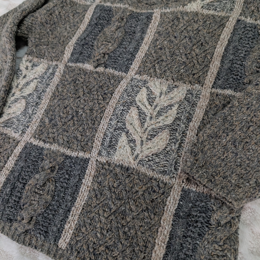 Vintage '90s Cottage Core Knit Sweater - Picture 3 of 8